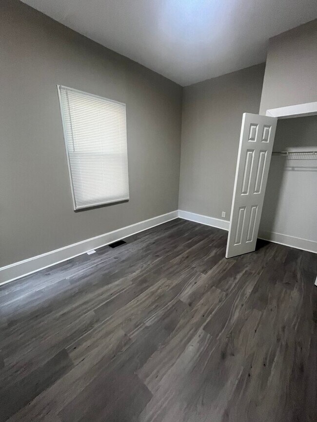Foto del edificio - Gorgeous Updated 5 Bedroom/2.5 Bath House!