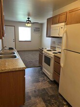 Building Photo - 1412 12th Ave SE