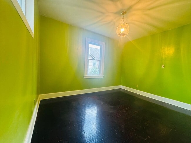 Foto del edificio - 201 Eastland Rd