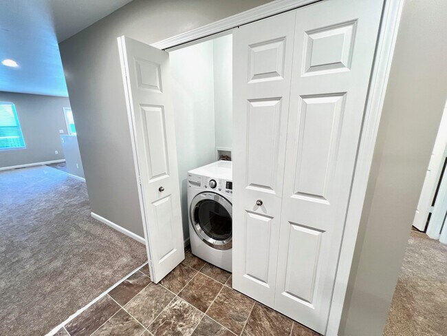 Photo - 8343 Crab Apple Trail House