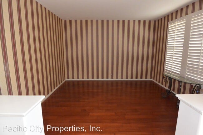 Building Photo - 3 br, 2.5 bath House - 22 Roseville