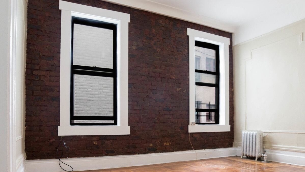 Primary Photo - 542 Parkside Ave