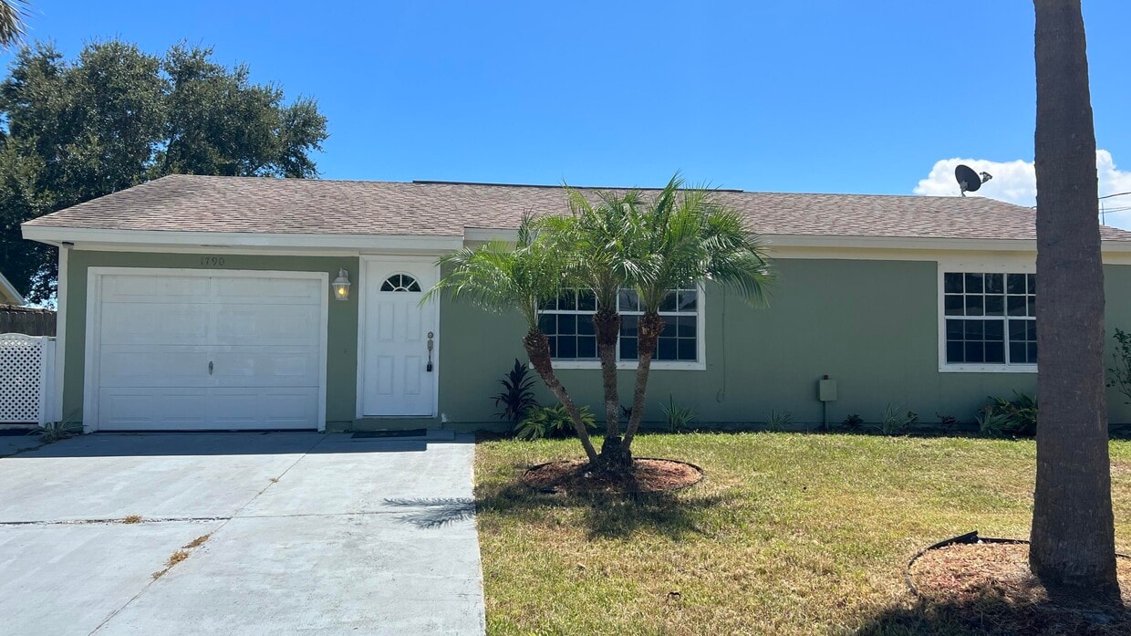 1790 SE North Buttonwood Dr, Port Saint Lucie, FL 34952 House Rental