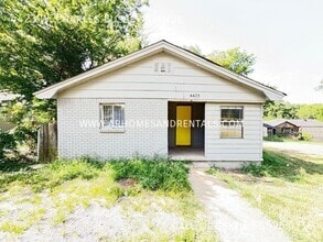 Building Photo - 4423 W Charles Bussey Ave