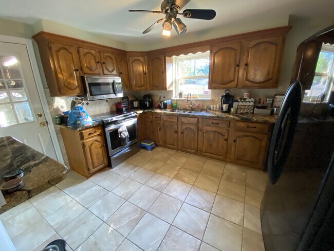 Foto del edificio - 721 Brook Dr
