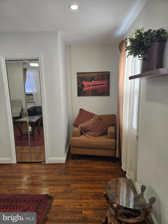 Foto del edificio - 4220 Dix St NE