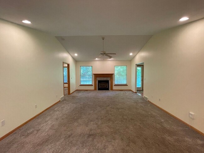 Foto del edificio - Two Bedroom Condo in Kalamazoo