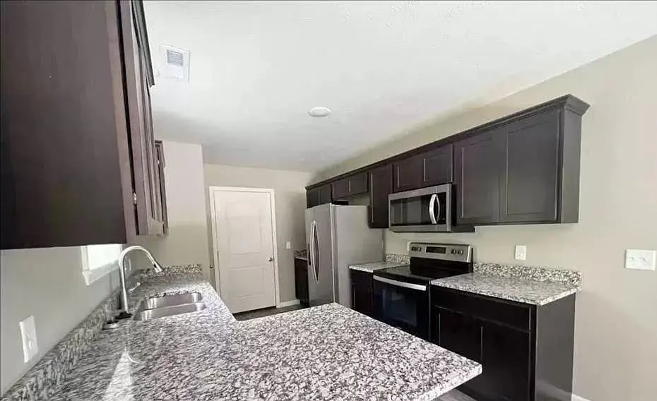 Building Photo - 298 Walkington Ln