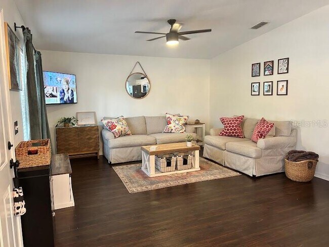 Foto del edificio - 1168 Bass Blvd