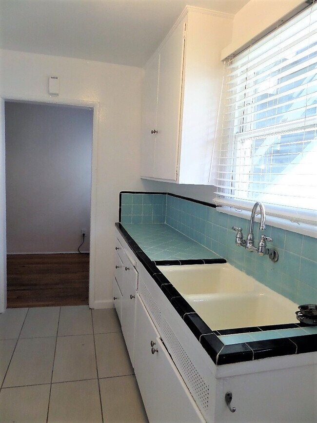 Foto del edificio - 10604 Whipple St