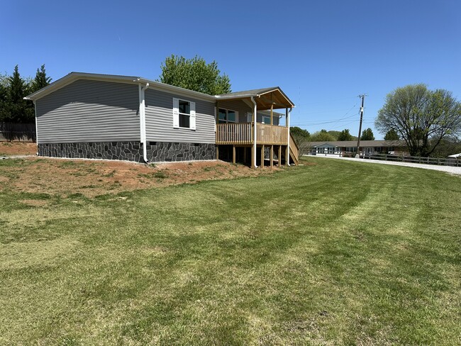 Building Photo - 10054 Rutledge Pike
