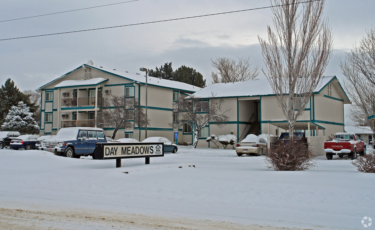 Primary Photo - Day Meadows Apartments