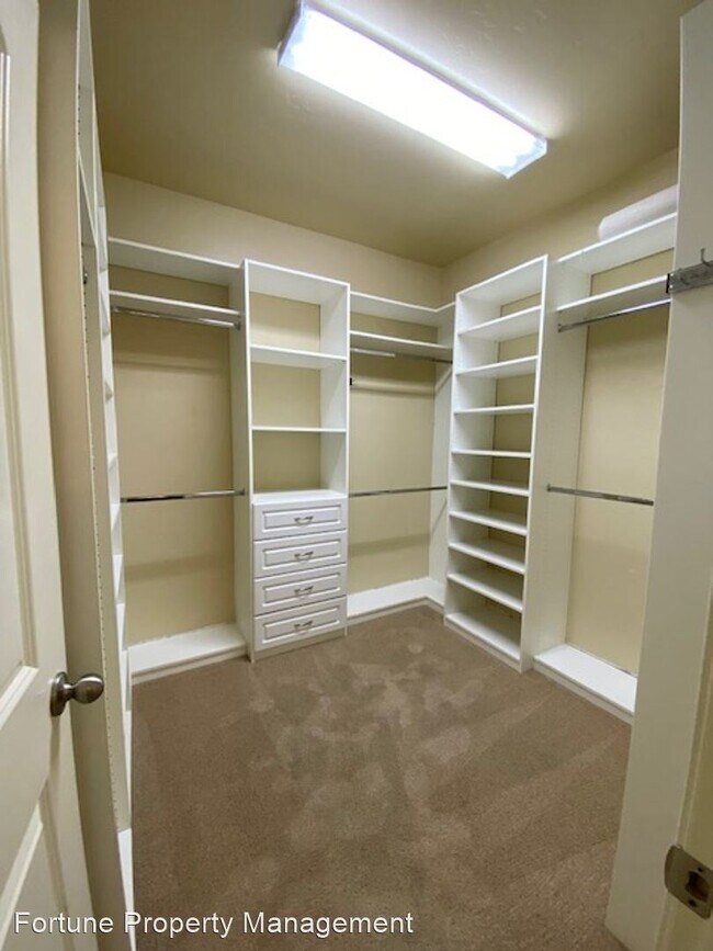 Foto del edificio - 3 br, 2 bath House - 6648 W. Wren Ave.