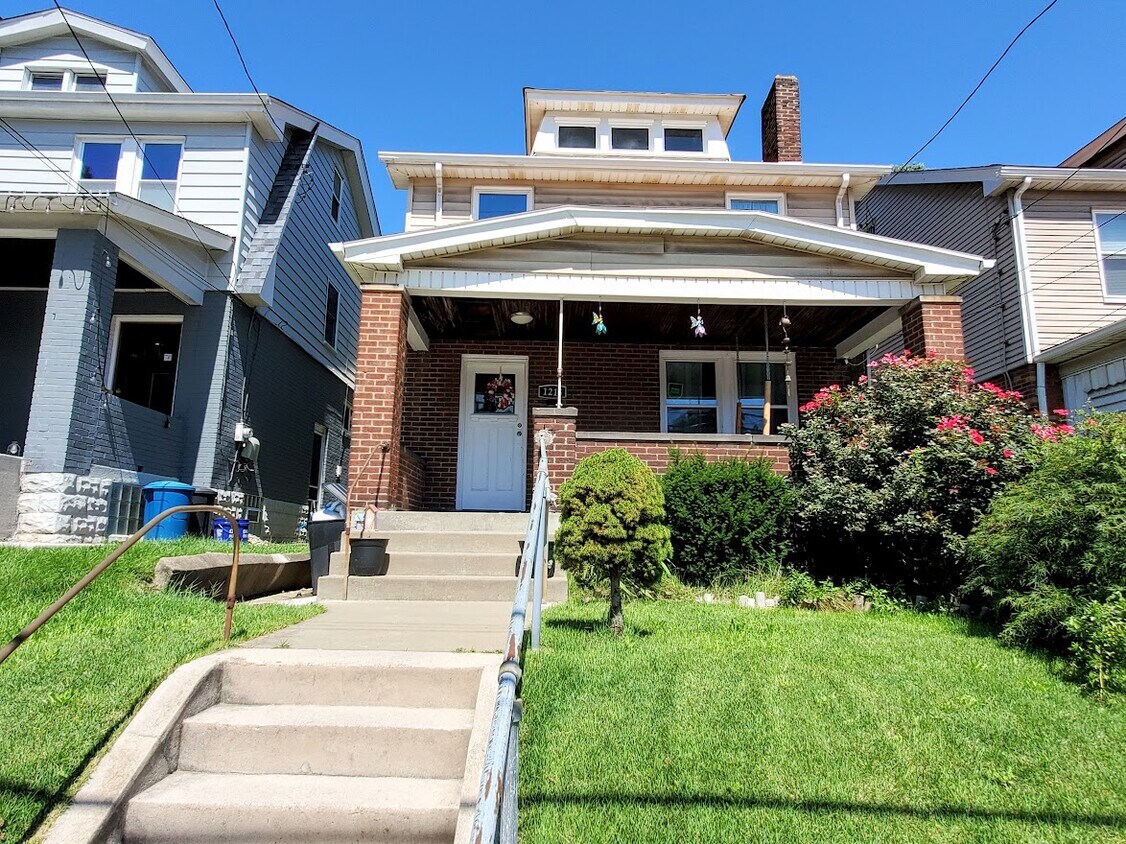 Primary Photo - 1215 Brookline Blvd