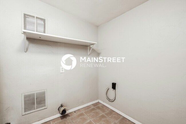 Foto del edificio - 5234 E 24th St