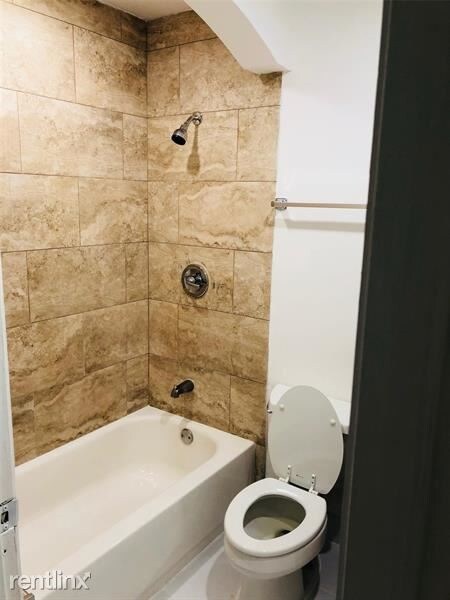 Building Photo - 3 br, 2 bath House - 8201 SW 5th Ct