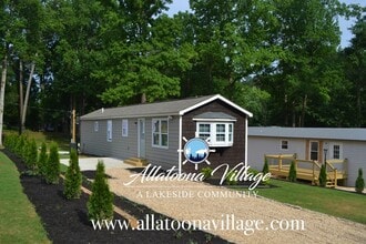 Building Photo - 4949 Cedar St