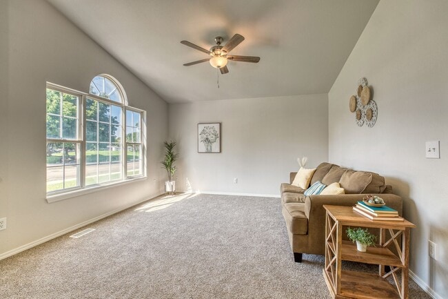 Building Photo - 3 bedroom Eagle home