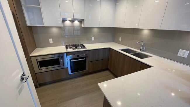Building Photo - 618 Carnarvon St