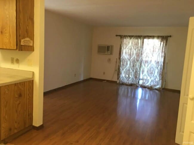 Building Photo - 10284 Black Mountain Rd