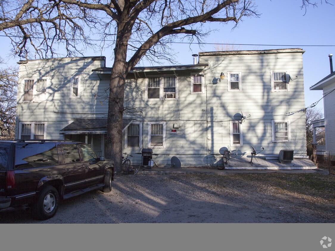 Building Photo - 1082 21st St