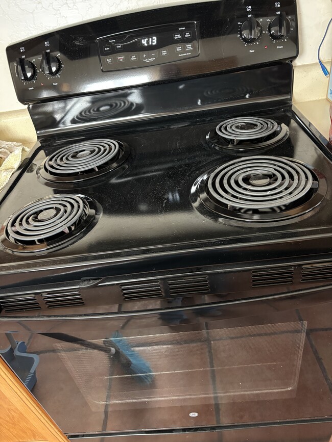 Building Photo - 1925 N Ashland