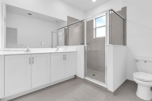 Foto del edificio - Southwest 134th Court, Homestead, FL 33033 - 3 BR 2.5 BA townhouse