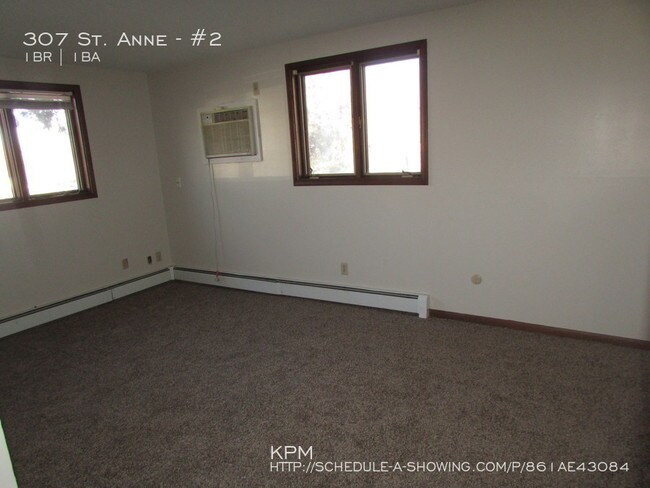 Building Photo - 307 St Anne St