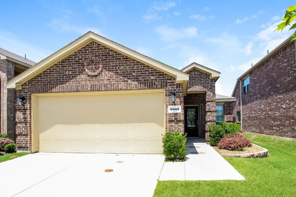 Foto principal - 8905 Tenderfoot Ln