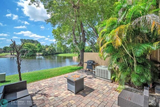 Foto del edificio - 740 E Coco Plum Cir