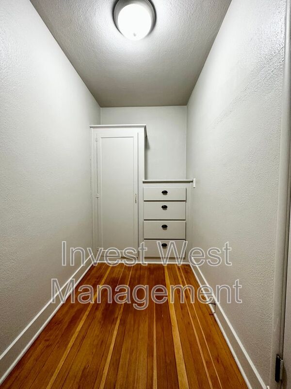 Foto del edificio - 615 NE 6th Ave