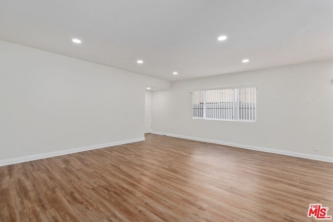 Building Photo - 1907 Selby Ave