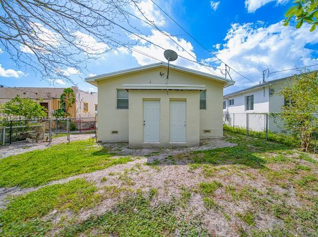 Foto del edificio - 1887 NW 48th St