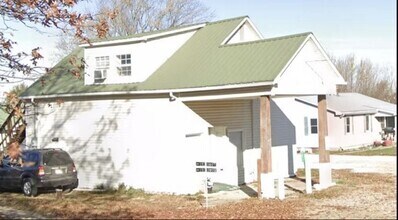 Building Photo - 2051 MO-19