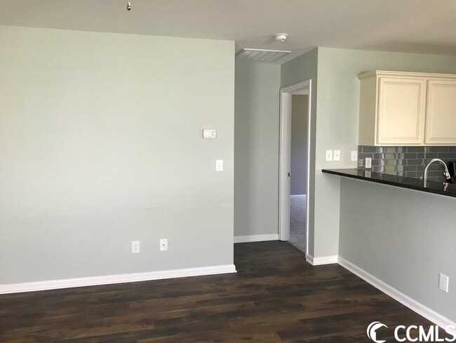 Building Photo - 124 Junco Cir
