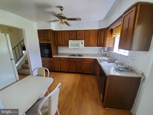 Building Photo - 7460 Oakland Mills Rd