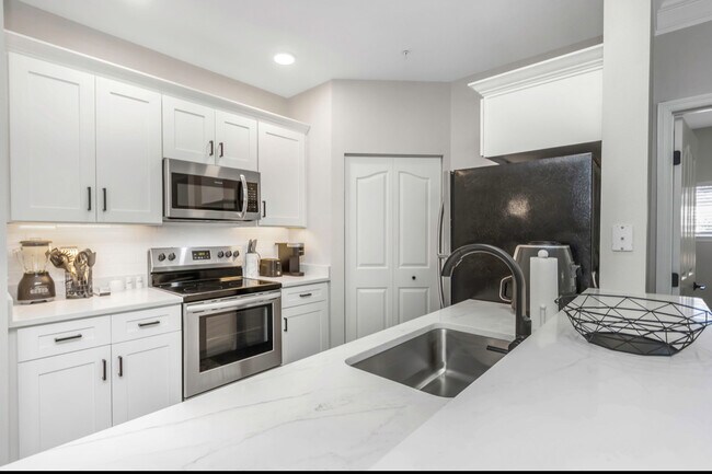 Foto del edificio - 4207 S Dale Mabry Hwy