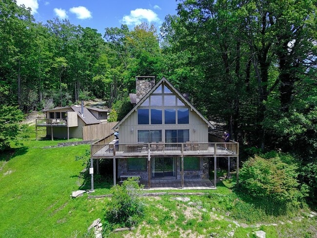 Building Photo - 1225 Becky Mountain Road