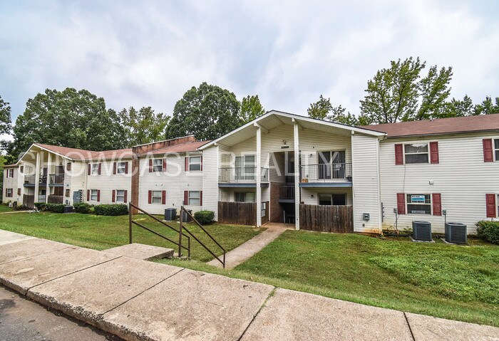 Primary Photo - 7992 Shady Oak Trail