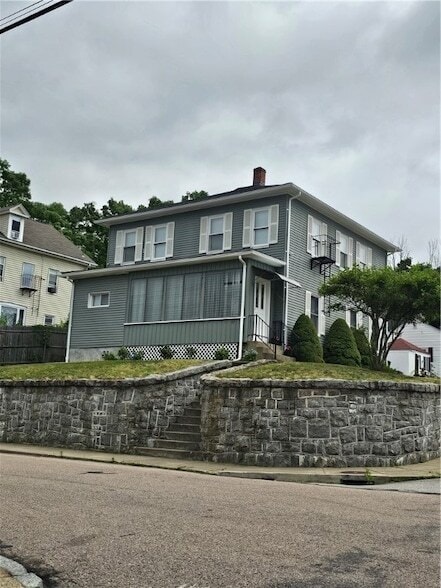 Primary Photo - 37 Pleasant St