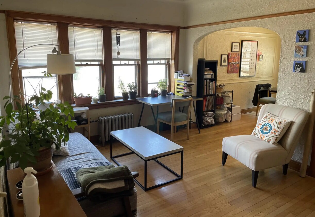 Foto principal - 3036 S Kinnickinnic Ave
