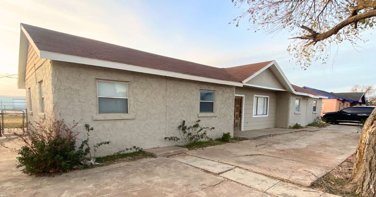 Foto principal - Spacious 4 Bed, 2 Bath Home in Lubbock, TX