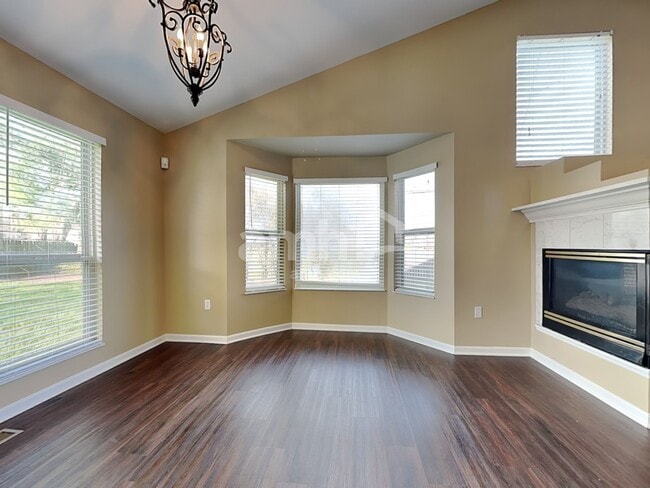 Building Photo - 823 Wingate Dr
