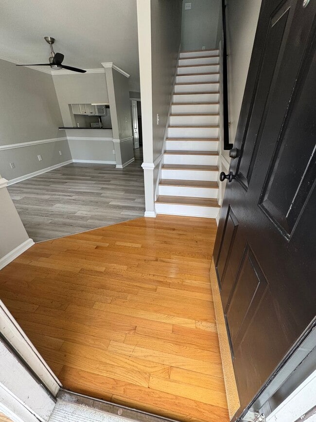 Building Photo - FAIRWAY TOWNHOMES