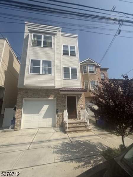 Building Photo - 720 S 20th St
