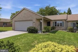 Building Photo - 312 Woodvale Dr