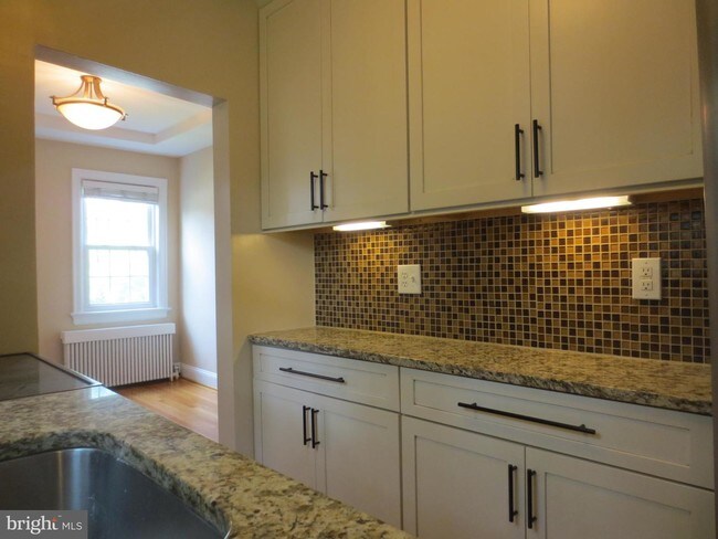 Foto del edificio - 2241 N Wakefield St