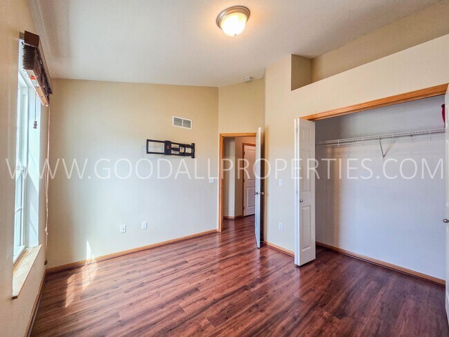 Foto del edificio - Beautiful 2BR Townhome in Ankeny – Great Location & Modern Features