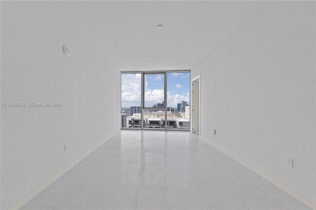 Foto del edificio - 300 Biscayne Blvd Way