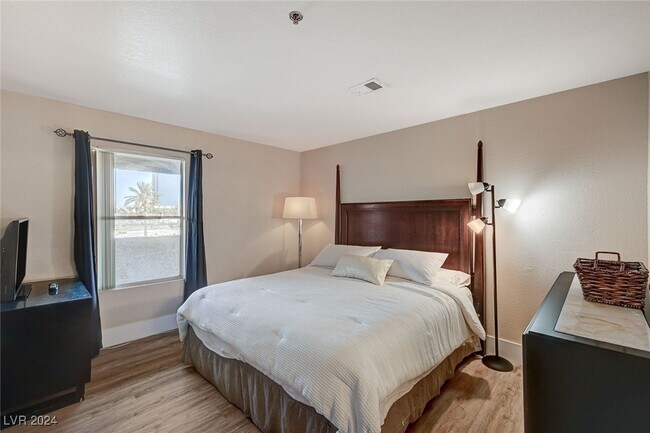 Foto del edificio - 4200 S Valley View Blvd